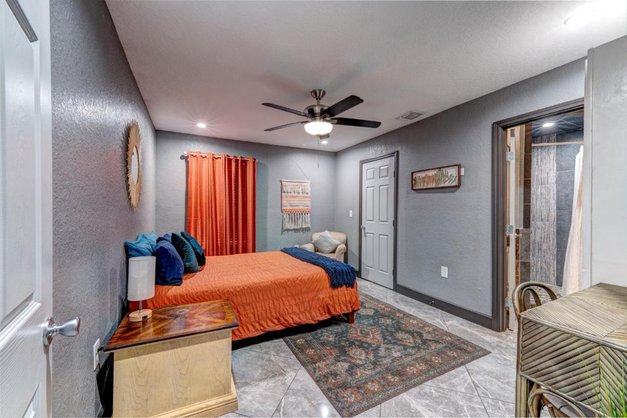 Private Hot Tub3Bd2Ba 2 Miles To Sa River Walk San Antonio Eksteriør bilde